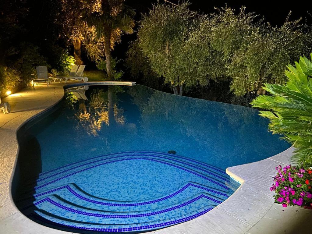 Villa マルチェージネ エクステリア 写真